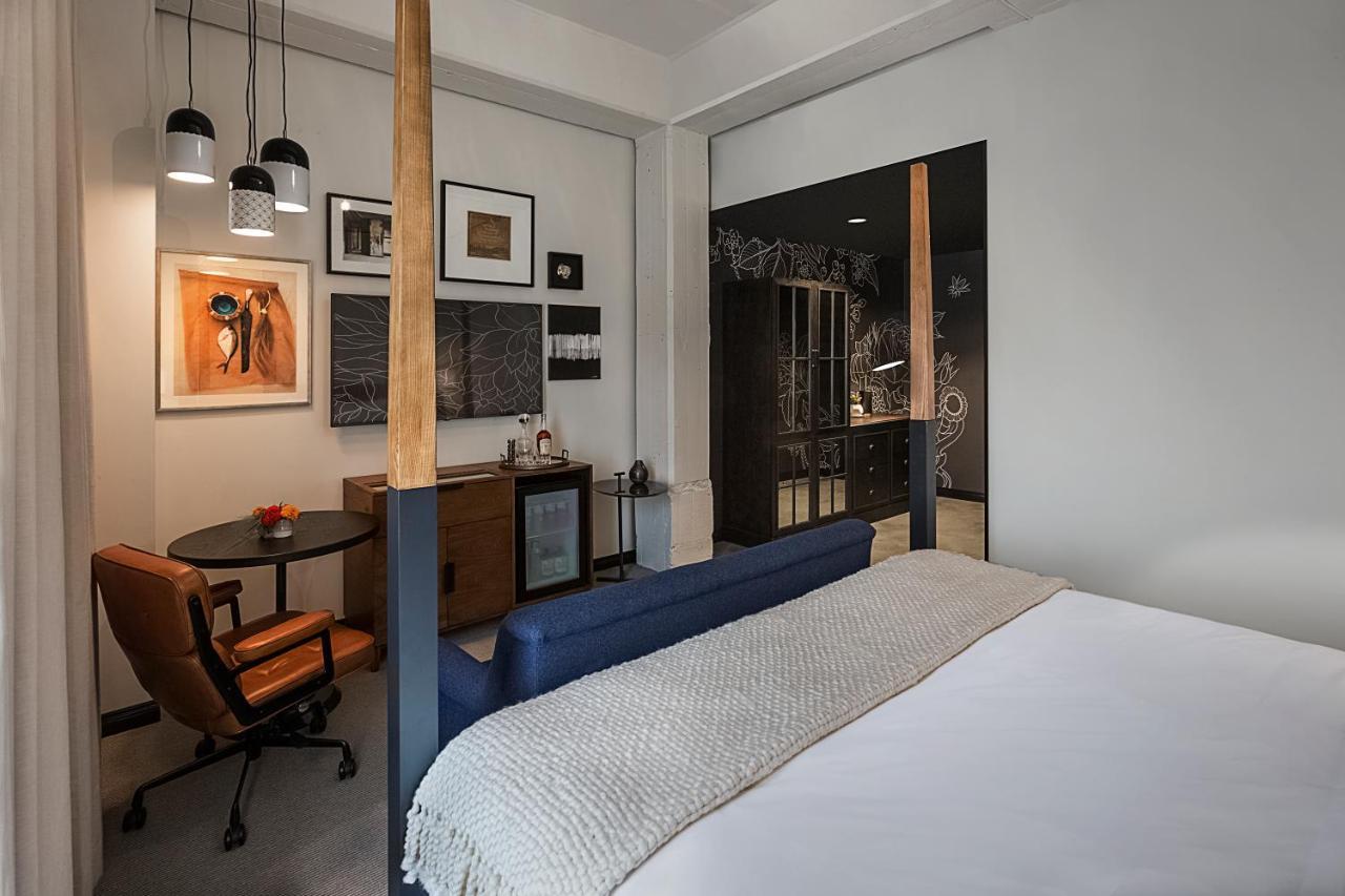 Crossroads Hotel แคนซัสซิตี ภายนอก รูปภาพ